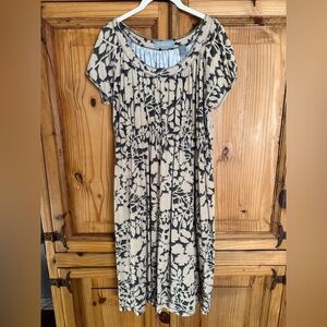 Liz Claiborne Black and Cream Patterned Midi Dress